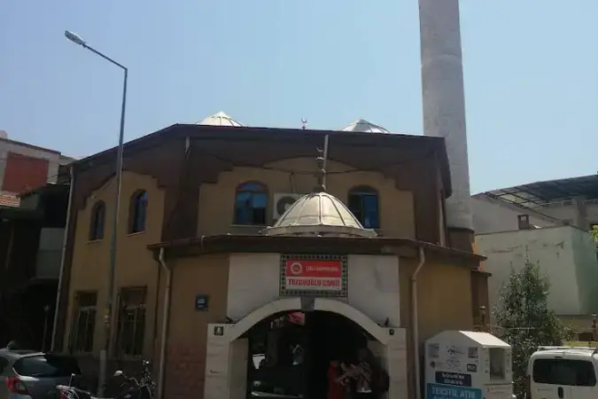İzmir Çiğli Tuzcuoğlu Cami kapak görseli