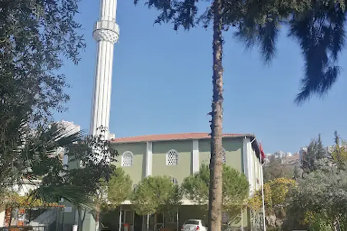 İzmir Çiğli Hacı Hasan Özfidan Cami kapak görseli