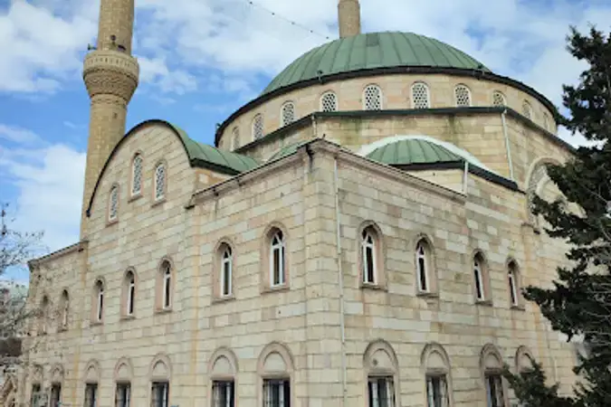 İzmir Çiğli Küçük Çiğli (Emine Sultan) Cami kapak görseli