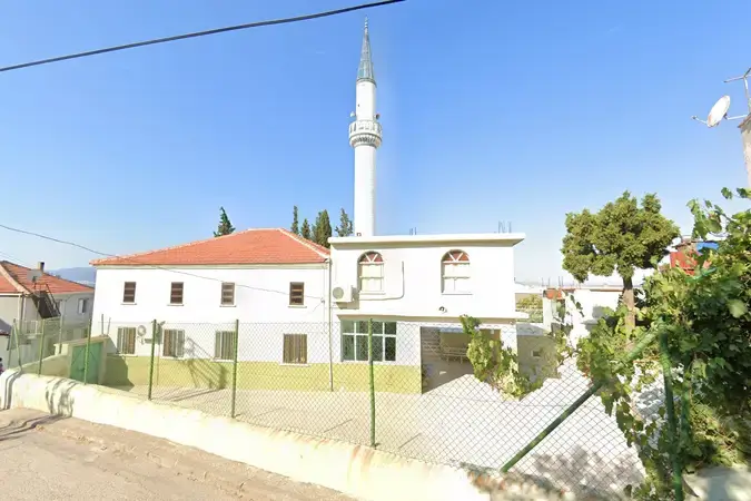 İzmir Çiğli Nurettin Cami kapak görseli