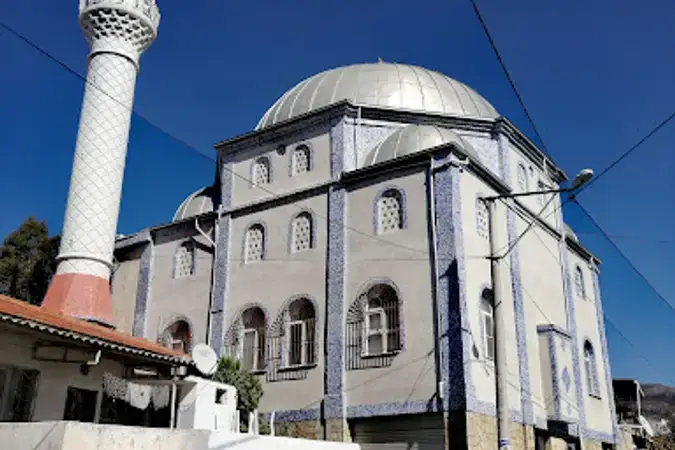 İzmir Çiğli Şirintepe Cami kapak görseli