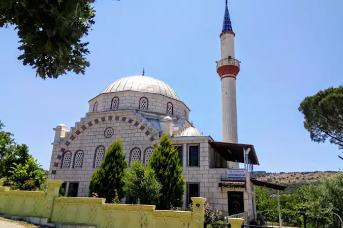 İzmir Dikili Esentepe Köyü Cami kapak görseli