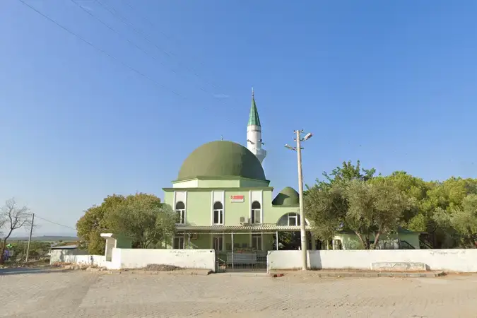 İzmir Dikili Kıratlı Köyü Cami kapak görseli