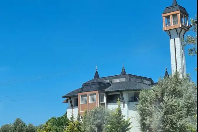 İzmir Dikili Hasan Şentürk Cami kapak görseli