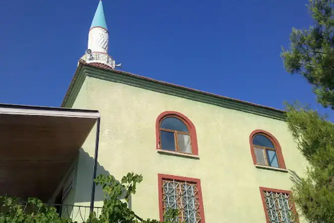 İzmir Dikili Yahşibey Köyü Cami kapak görseli