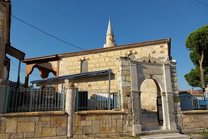 İzmir Foça Fatih Cami kapak görseli