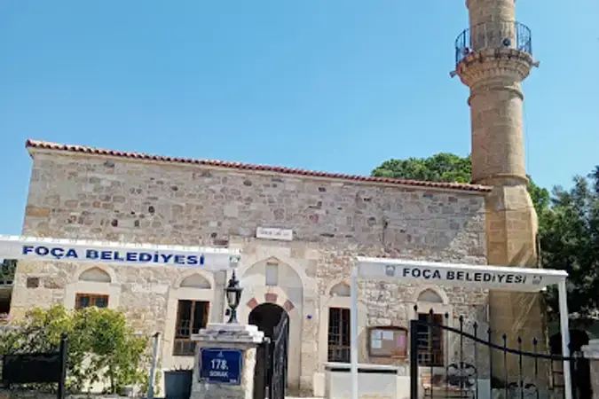 İzmir Foça Kayalar Cami kapak görseli