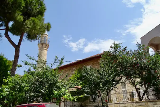 İzmir Foça Yenifoça Cami kapak görseli
