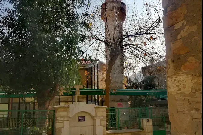 İzmir Foça Yenifoça Fatih Sultan Mehmet Valide Cami kapak görseli