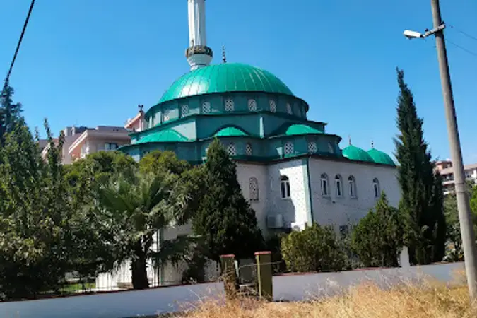 İzmir Gaziemir Beyazevler Merkez Cami kapak görseli