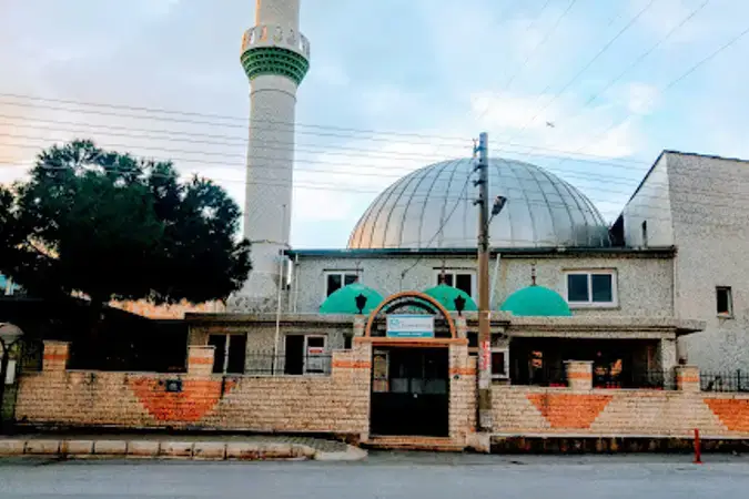 İzmir Gaziemir Emrez Cami kapak görseli