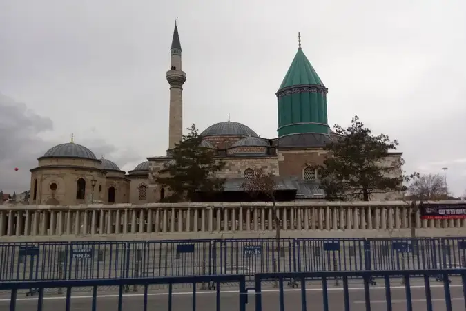 İzmir Gaziemir Mevlana Cami kapak görseli