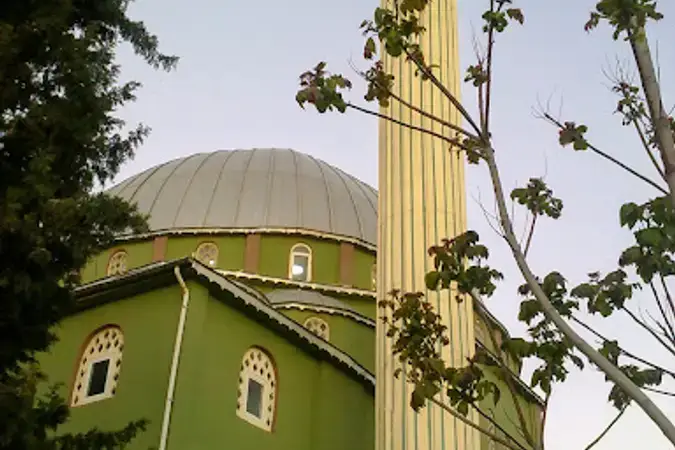 İzmir Gaziemir Sarnıç Merkez Cami kapak görseli
