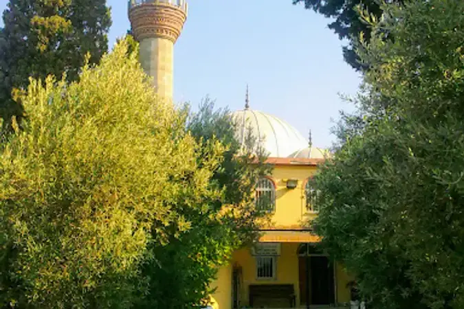 İzmir Güzelbahçe Çamlı Mahallesi Kadri Kalkan Cami kapak görseli