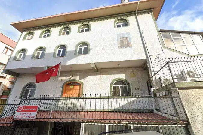 İzmir Karabağlar Abdullah Gül Özkan Camii kapak görseli