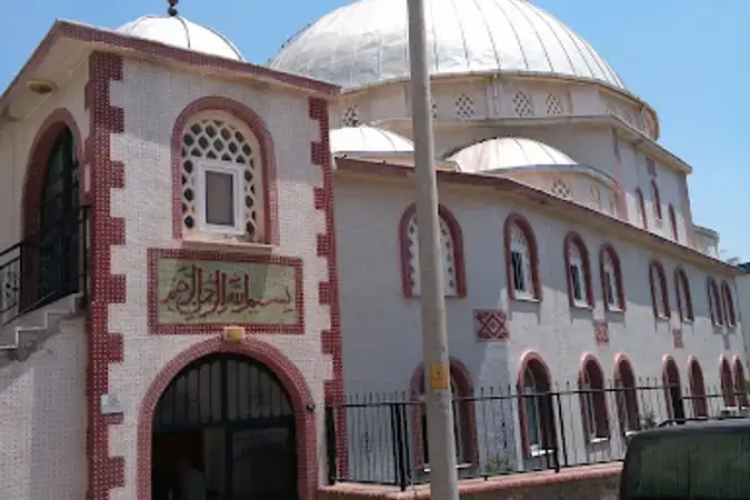 İzmir Karabağlar Durmuş Akkaş Camii kapak görseli