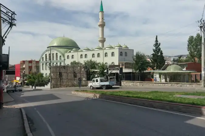 İzmir Karabağlar Eski İzmir Yıkık Cami kapak görseli