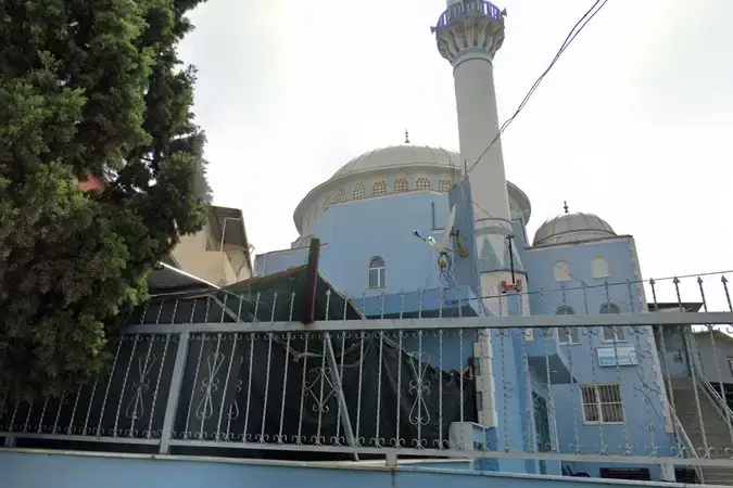 İzmir Karabağlar Eski İzmir Zeynelabidin Cami kapak görseli