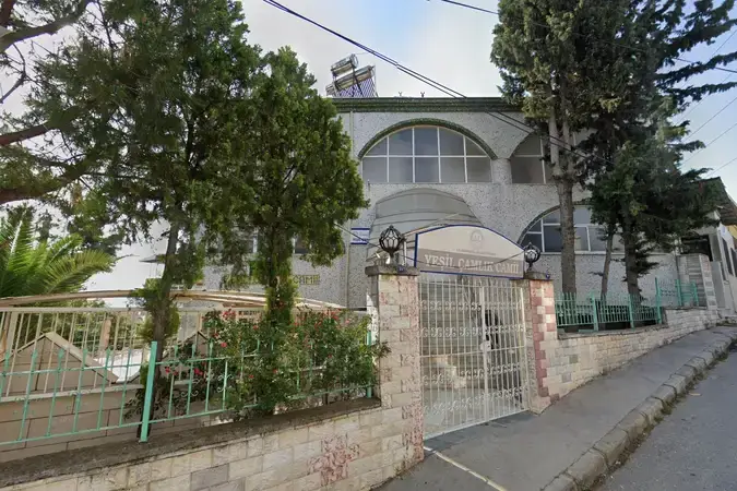 İzmir Karabağlar Yeşil Çamlık Cami kapak görseli