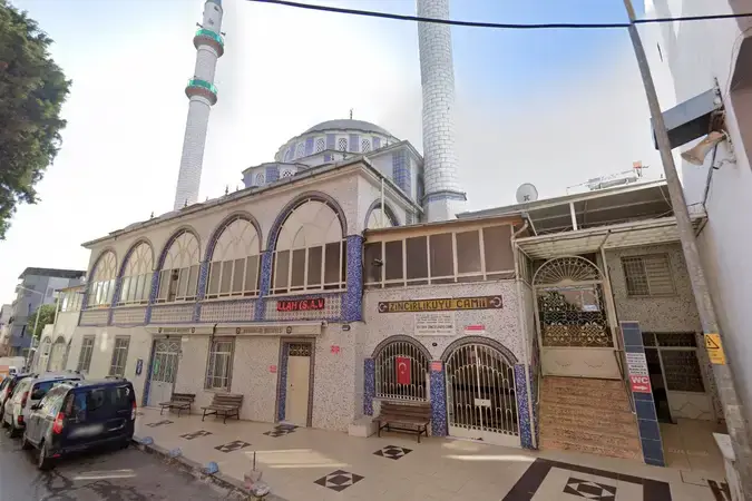 İzmir Karabağlar Zincirli Kuyu Cami kapak görseli