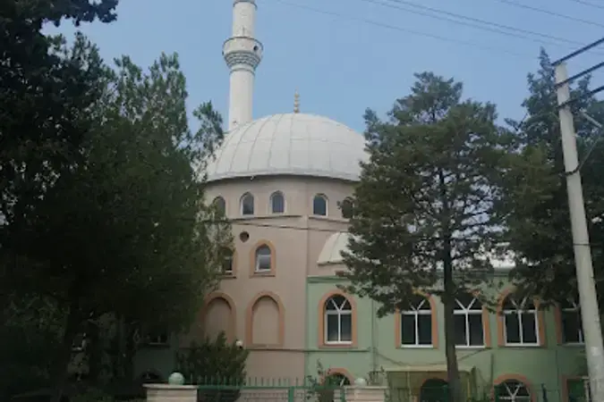 İzmir Karşıyaka Cumhuriyet Pazaryeri Camii kapak görseli