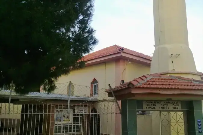 İzmir Karşıyaka Cumhuriyet Sultan Fatih Cami kapak görseli