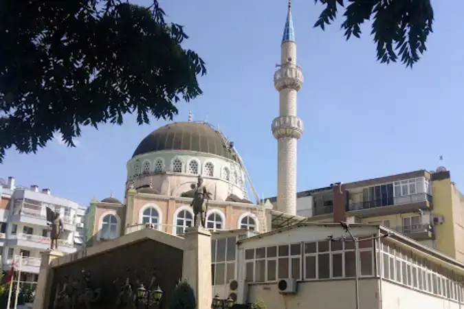 İzmir Karşıyaka Başçılar Cami kapak görseli