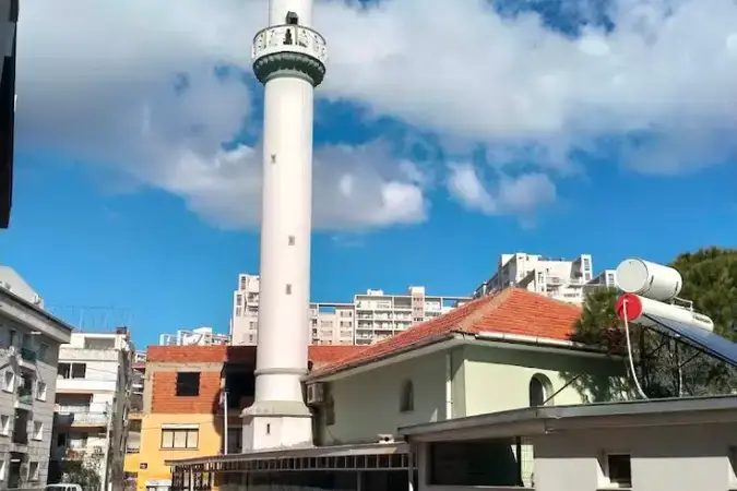 İzmir Karşıyaka Hürriyet Cami kapak görseli