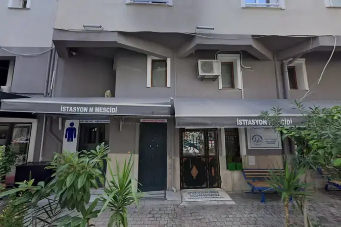 İzmir Karşıyaka İstasyon Mescidi kapak görseli