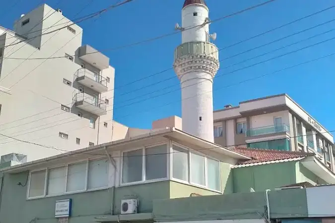 İzmir Karşıyaka Örnekköy Hülya Karaer Camii kapak görseli