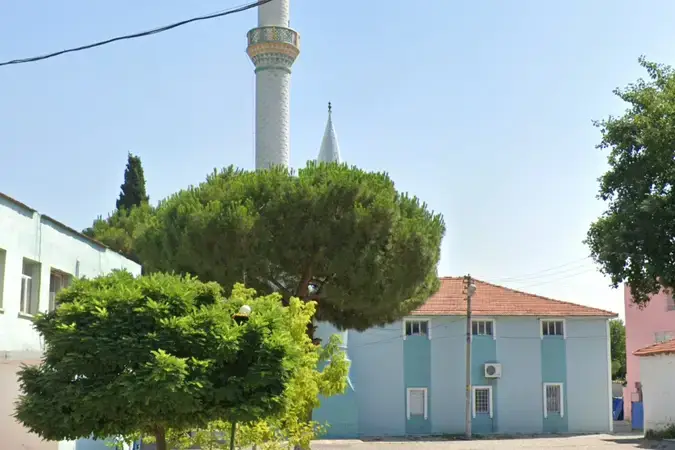 İzmir Kınık Yayakent Çarşı Cami kapak görseli