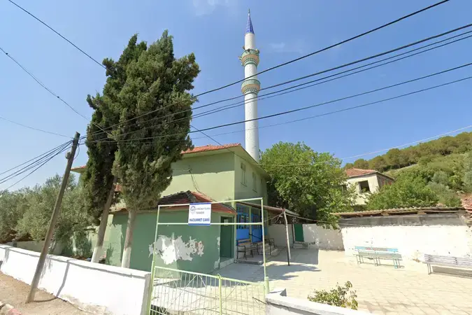 İzmir Kınık Yayakent Hacıümmet Cami kapak görseli