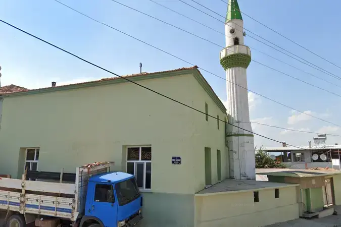 İzmir Kınık Poyracık Yeşil Cami kapak görseli