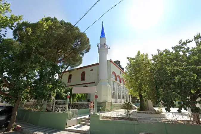 İzmir Kınık Poyracık Yıldırım Cami kapak görseli