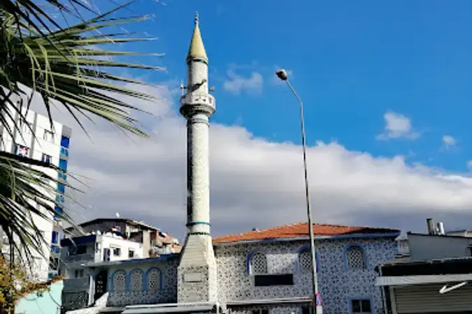 İzmir Konak Çinili Cami kapak görseli
