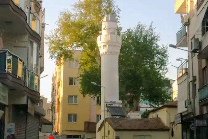 İzmir Menemen Çınarlı Cami kapak görseli