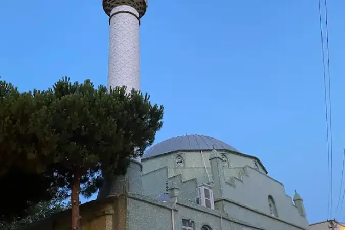 İzmir Menemen Esatpaşa Bahçelievler Cami kapak görseli