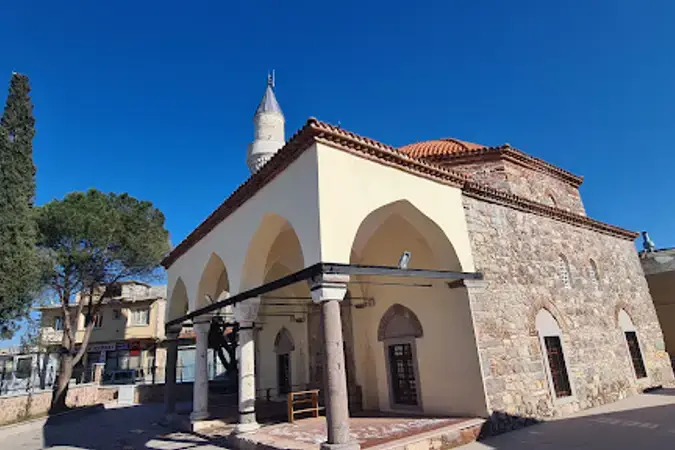 İzmir Menemen Gazez Cami kapak görseli