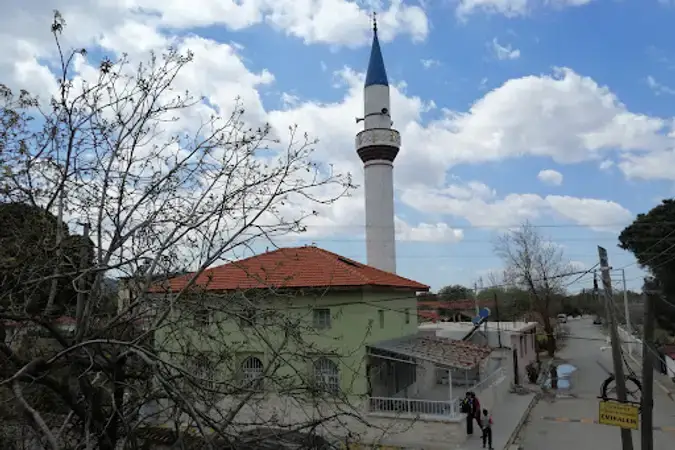 İzmir Menemen Kır Mahallesi Cami kapak görseli