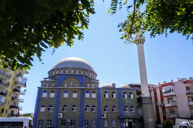 İzmir Menemen Şafak Cami kapak görseli