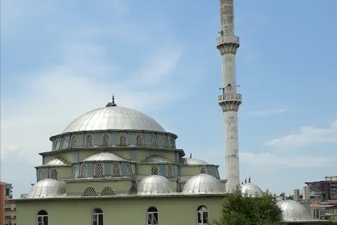 İzmir Menemen Şehzade Cami kapak görseli