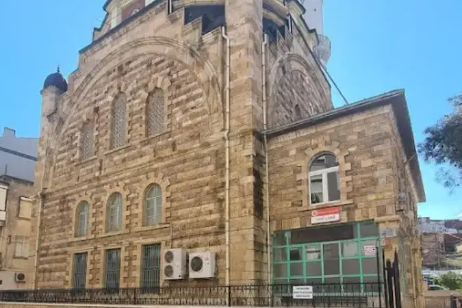 İzmir Menemen Yeni Cami kapak görseli