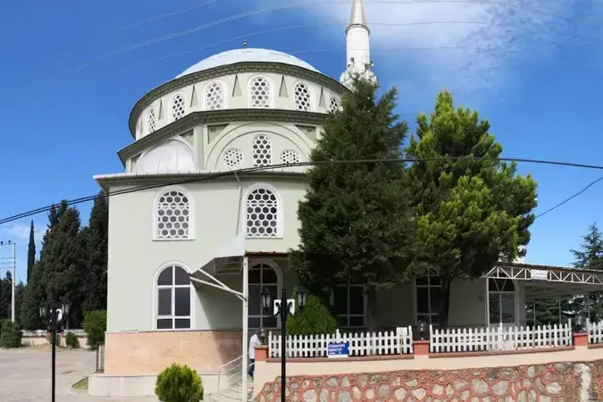 Kocaeli Başiskele Azizağa Cami kapak görseli