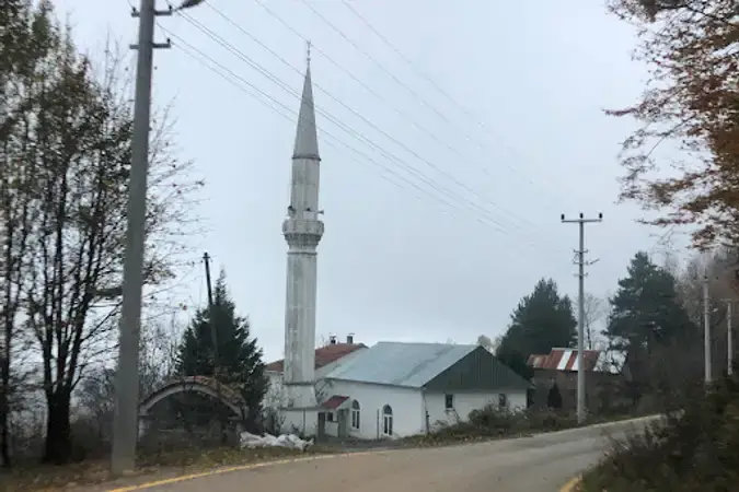 Kocaeli Başiskele Servetiye Mahallesi Aytepe Cami kapak görseli