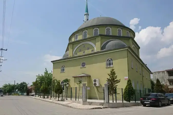 Kocaeli Derince Sırrıpaşa Cami kapak görseli