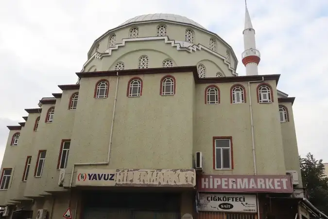 Kocaeli Gebze Lütfi Kırcalı / Yılmaz Kırcalı Cami kapak görseli