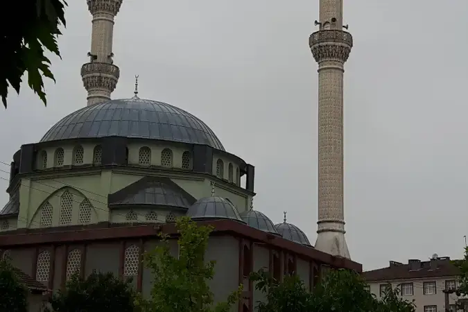 Kocaeli Gölcük Sanayi Cami kapak görseli