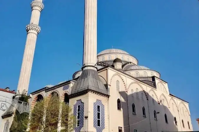 Kocaeli İzmit Zincirli Kuyu Cami kapak görseli
