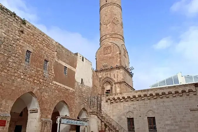 Mardin Artuklu Ulu Cami kapak görseli