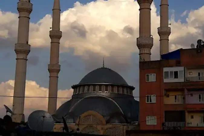 Mardin Ömerli Faruk Cami kapak görseli